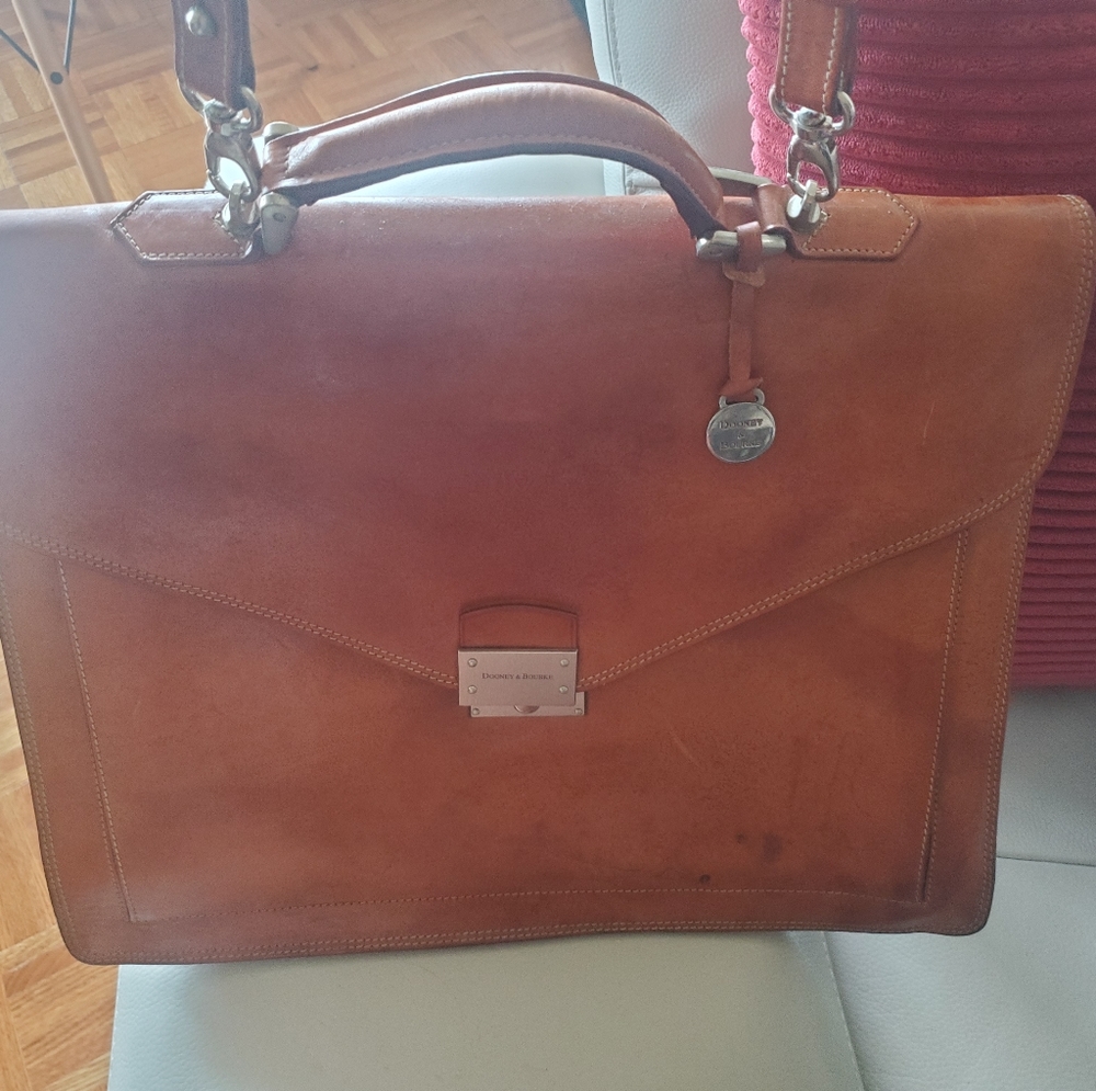 VINTAGE DOONEY & BOURKE UNISEX BRIEFCASE LEATHER